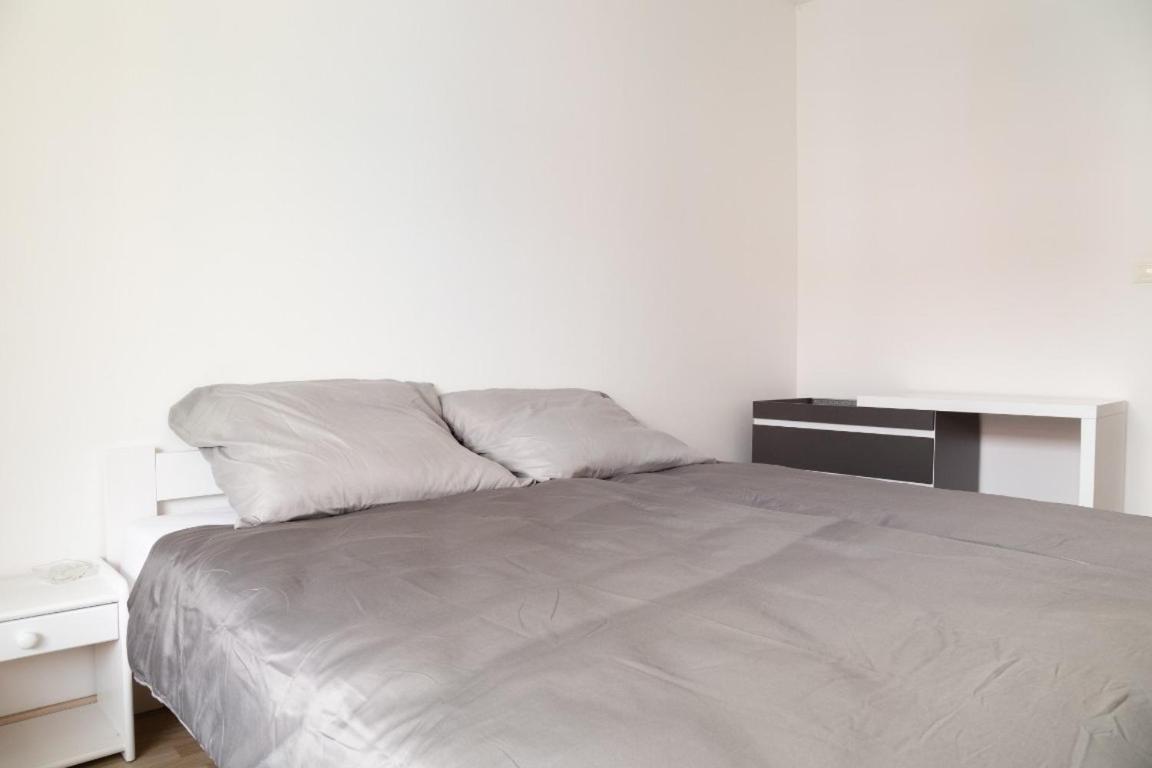 Great Tourist And Business Apartment Near Center Bratislava Buitenkant foto